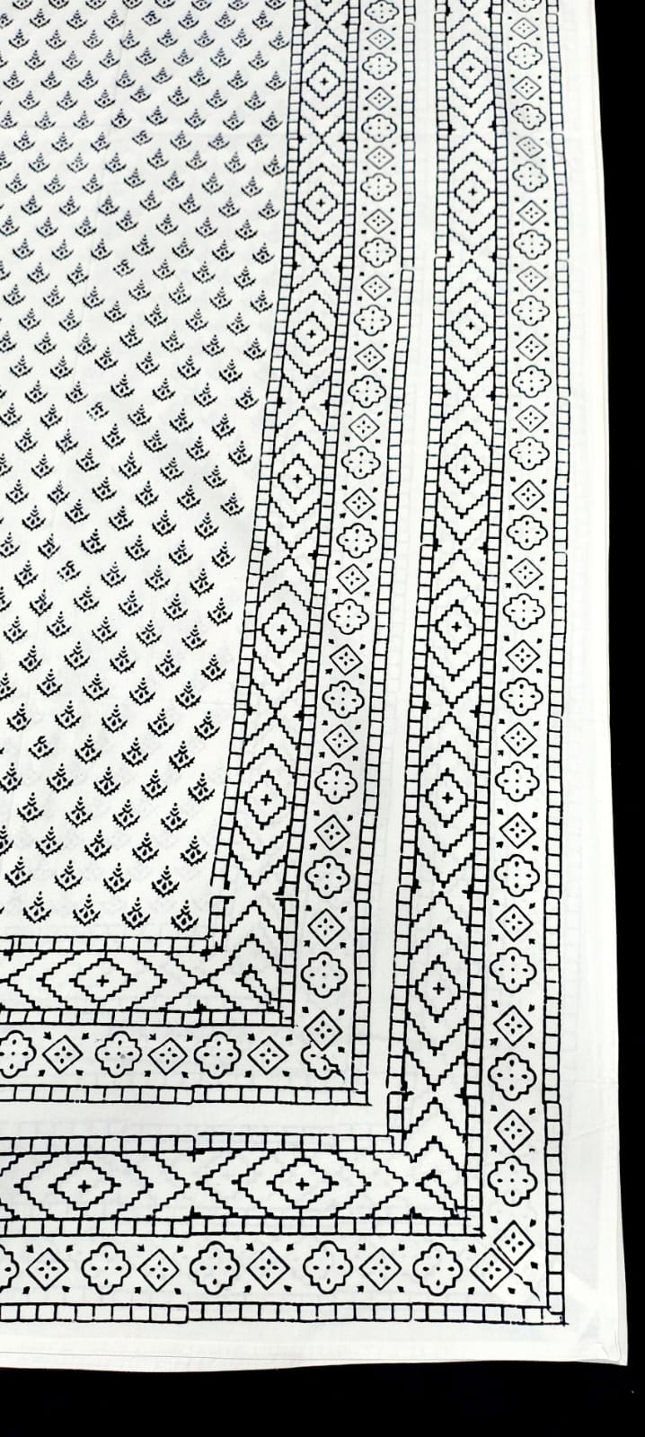 Hand block 100% cotton bedsheet black